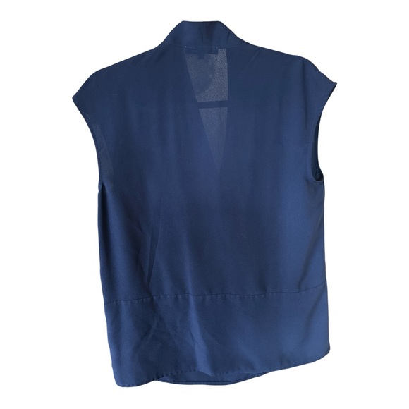 RO & DE Navy Blue Sleeveless Wrap Blouse M Draped V-Neck Work Top - Picture 4 of 5